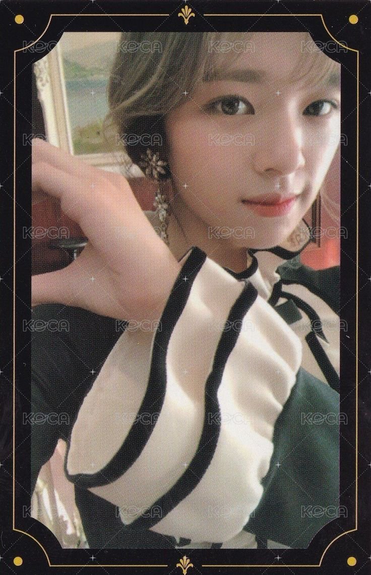 The year of yes 專輯卡  正面