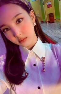 Eyes Wide Open 專輯卡 