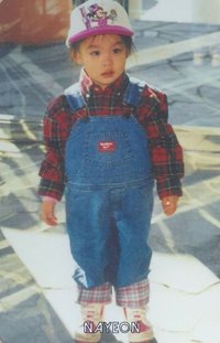 THE STORY BEGINS 專輯卡 