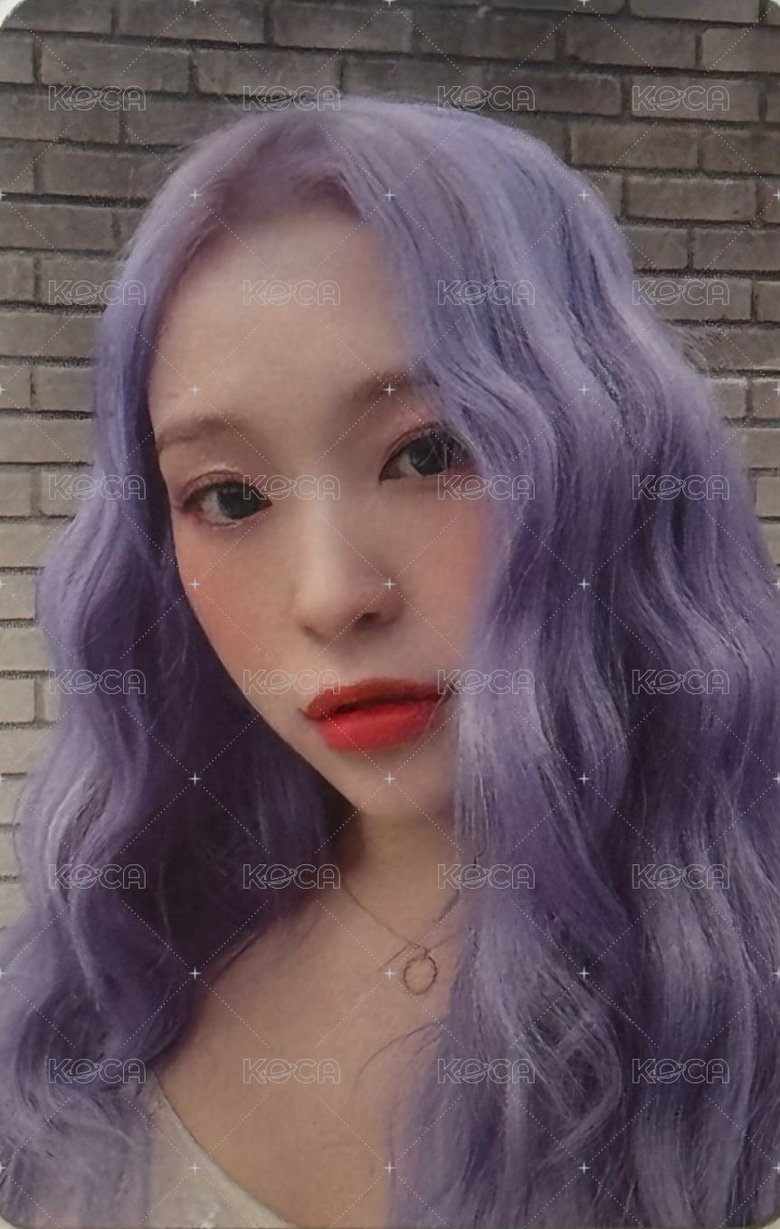 迷你六輯 yzy 簽售卡  正面