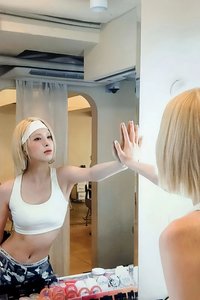 STICK OUT ms 簽售卡 1.0 外貌裴