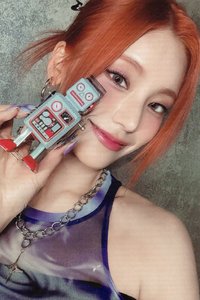 BORN TO BE 專輯卡 特別版 UNTOUCHABLE ver.