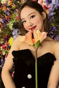 Eyes Wide Open 專輯卡 