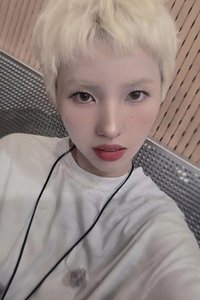 We are jjmuze 1.0 簽售卡 jjm 1.0簽售