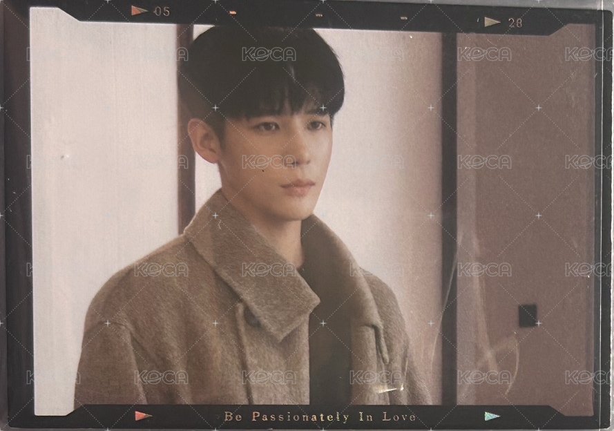 陷入我們的熱戀收藏卡隨機 吾流版 隨機卡 回憶卡(編XRM-07-104) 正面