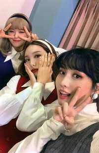 Eyes Wide Open 專輯卡 三人卡