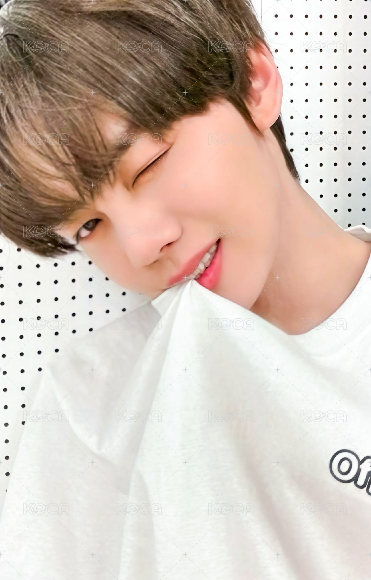 迷五 am 2.0 簽售卡 咬衣服 ver. 正面