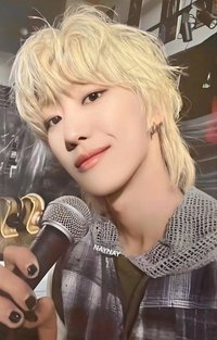 MINI11 yzy 6.0 特典卡 金髮八