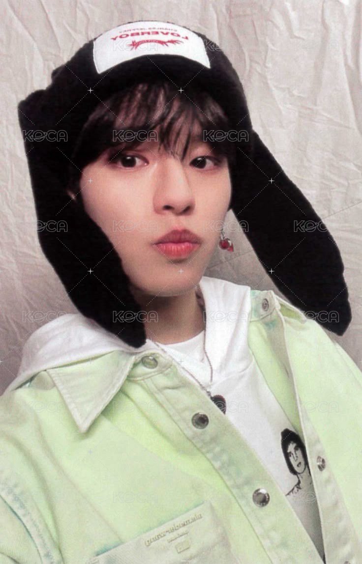 ODDINARY 專輯卡 C ver. 正面