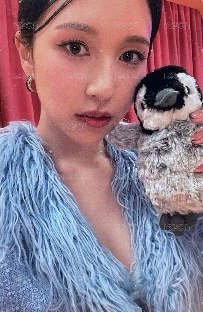 BETWEEN 1&2 專輯卡  正面