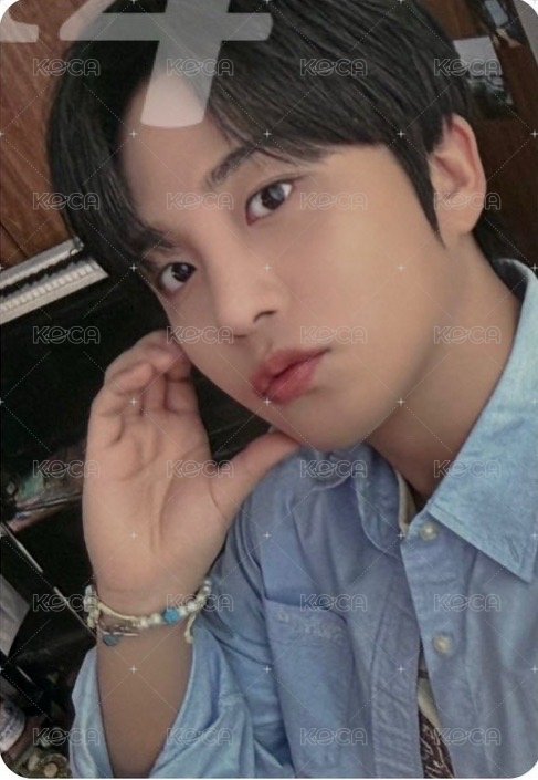 2025年曆 yes24 特典卡  正面