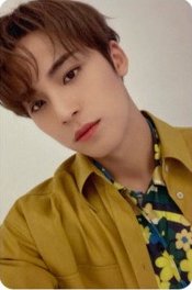 NOT ALONE 專輯卡 D ver