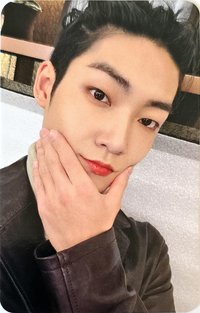 Unexpected ju 1.0 簽售卡 