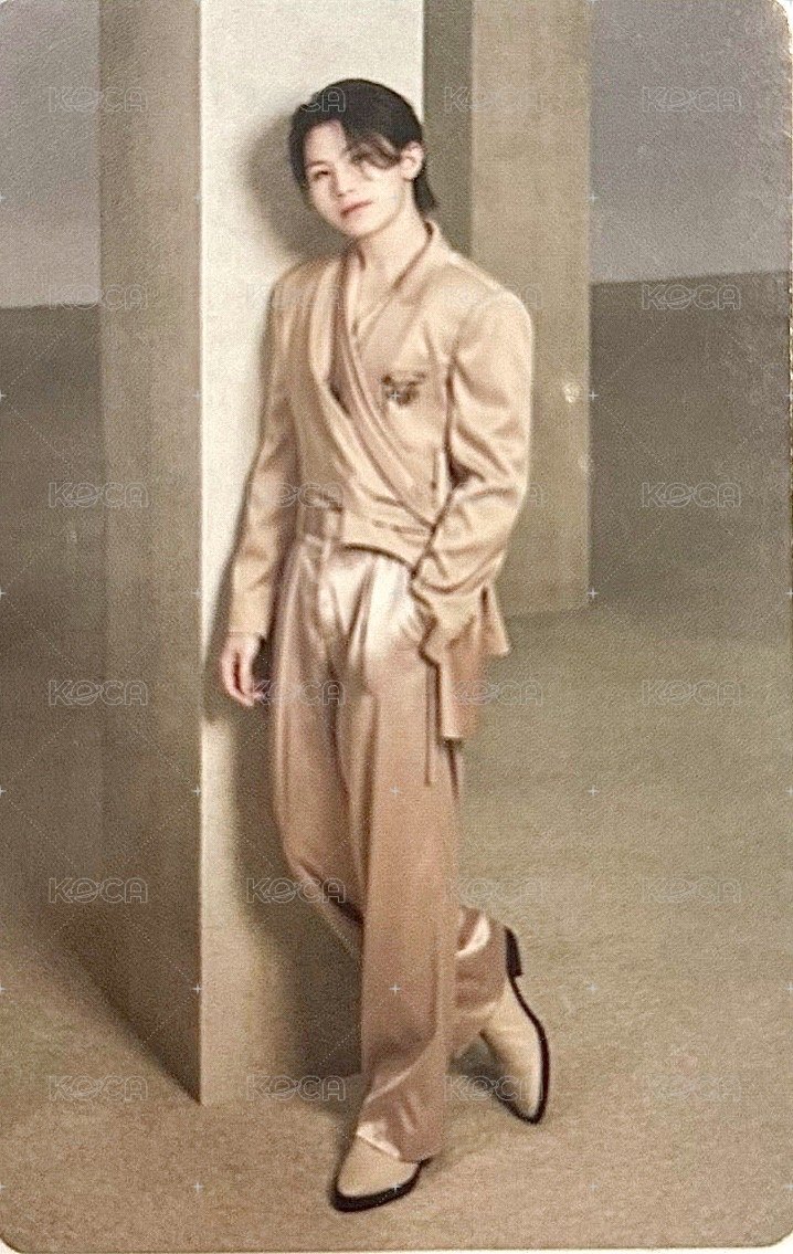 RIGHT HERE 隨機卡  正面