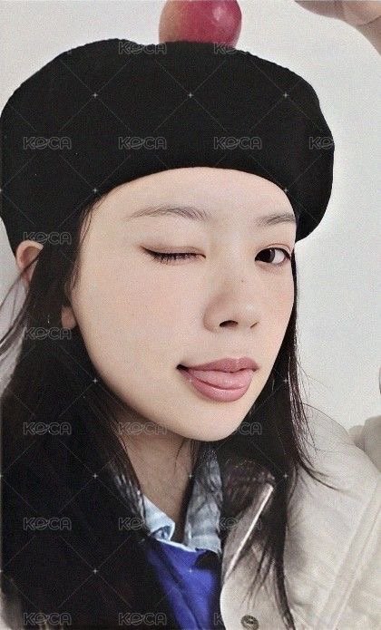 bomb 專輯卡 ver.單封 正面