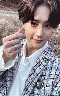 Self-Portrait 專輯卡 