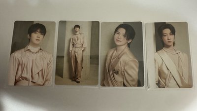 RIGHT HERE 隨機卡