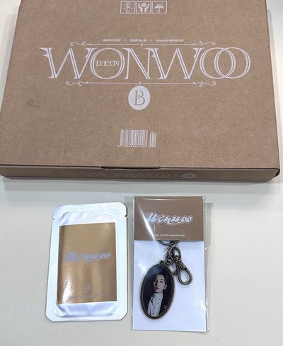 DICON 盒子+B版小卡四張+吊飾 全圓佑