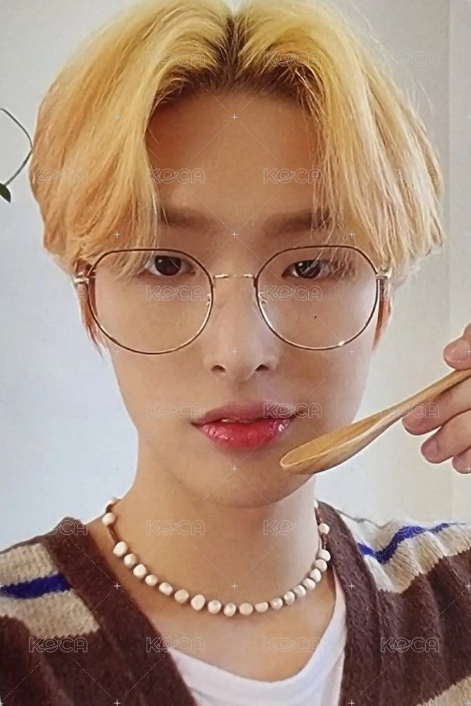 ATINY ROOM 隨機卡  正面