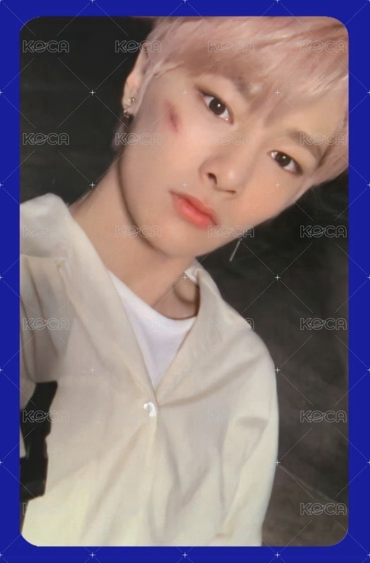 Clé : LEVANTER 專輯卡 藍 ver. 正面