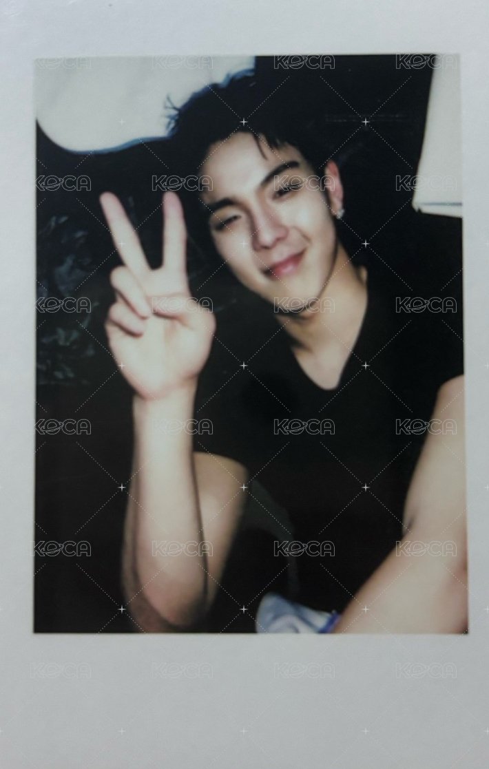 10週年快閃 周邊卡 拍立得C ver. 正面