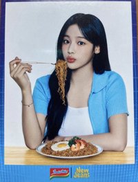 NewJeans x Indomie 代言卡 玟池