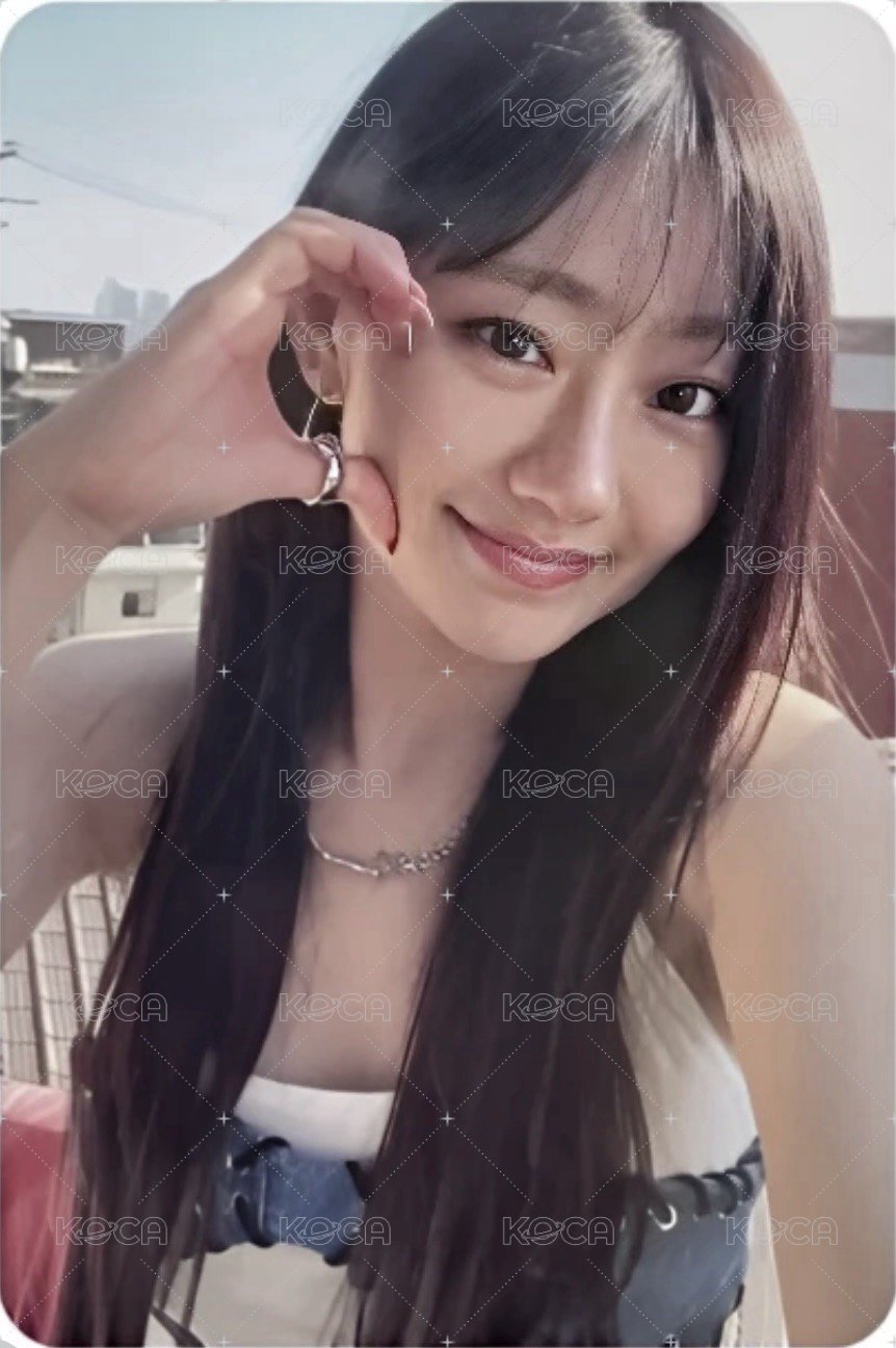 KISS OF LIFE 專輯卡 Red ver. 正面