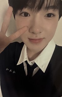 Songbird yzy 青島 day1 簽售卡 