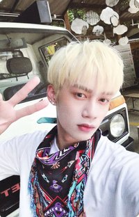 NEVER BEEN 隨機卡 