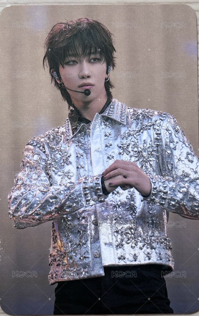 FOLLOW AGAIN 電影卡  正面