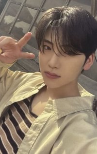 First Howling : WE 專輯卡 通常盤