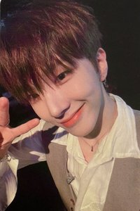 HOW? YT m2b 回歸秀 單封 直播卡 