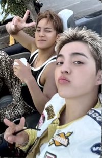 HYPE VIBES 專輯卡 COMBI ver