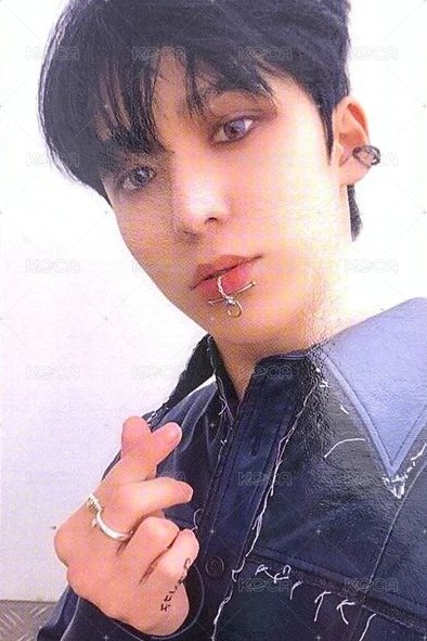 FEVER pt.2 專輯卡 A ver. 2 正面