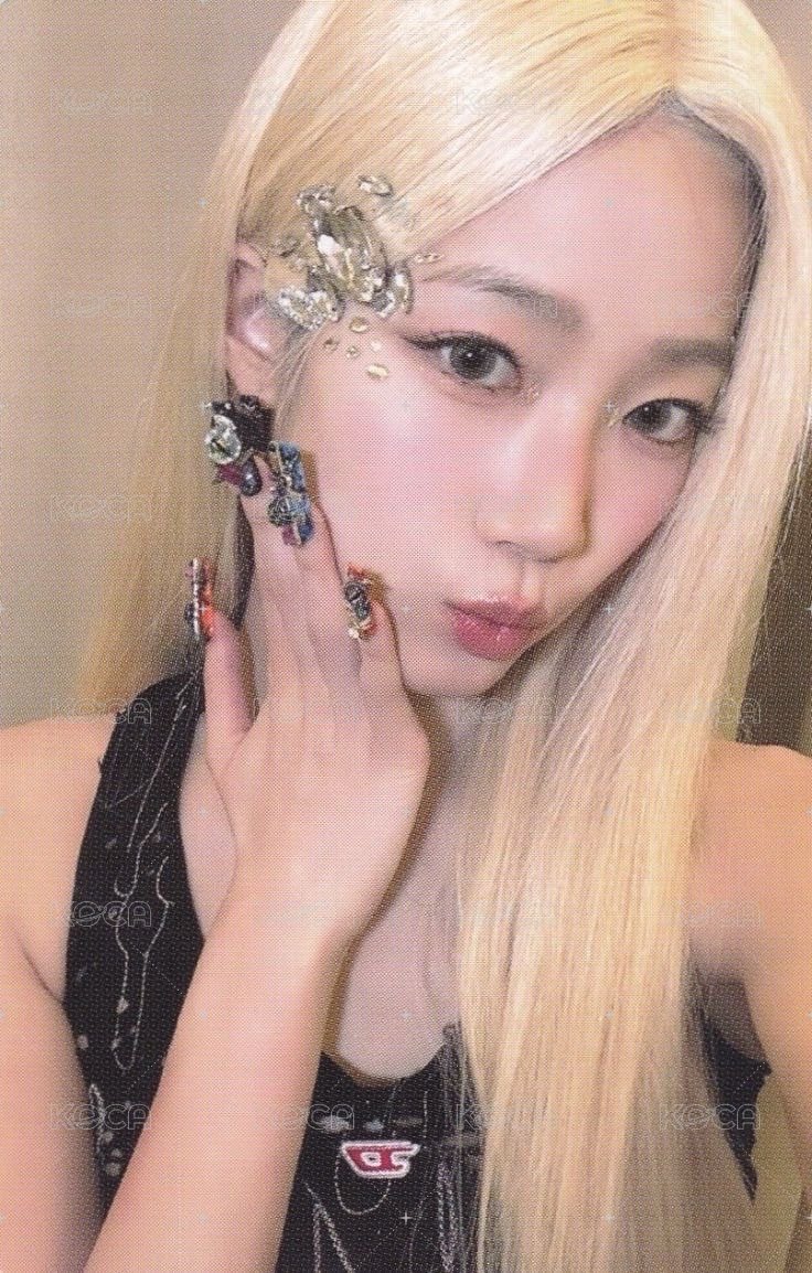 CRAZY 專輯卡 balaclava ver. 正面