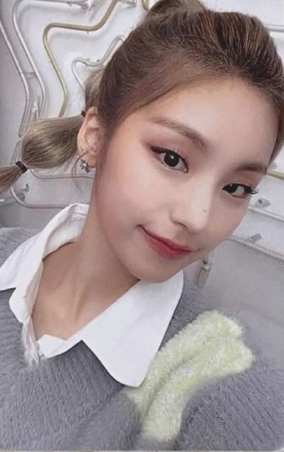 Itzy黃禮志_三月志卡背超可愛