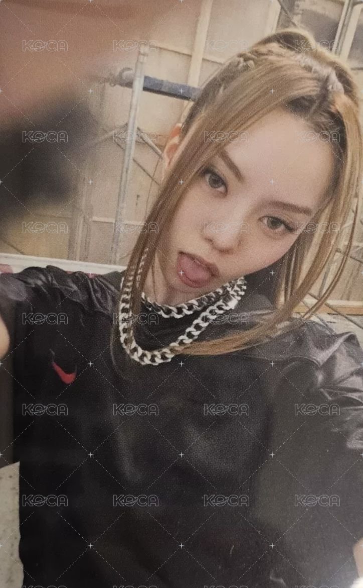 FAMOUS yeti 幸運卡  正面