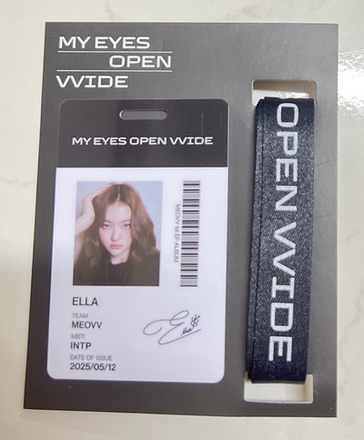 MEOVV 台北快閃店識別證（無小卡無sooin ）