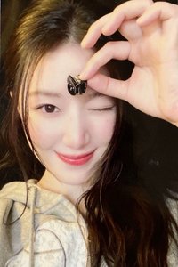 We are 泡泡摩奇 預售 特典卡 B ver