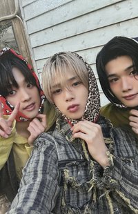 D社 雜誌卡 三人卡 K&EJ&Jo