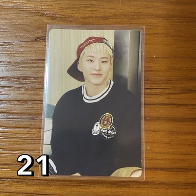 HOSHI 2025 CARATLAND 卡包