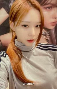Girls yzy 特典卡 一直娛元旦特典冬