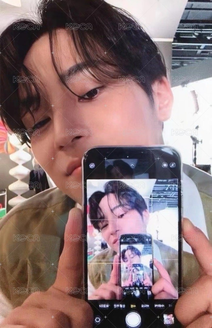 MINI11 br jm 特典卡 對鏡自拍奎 正面