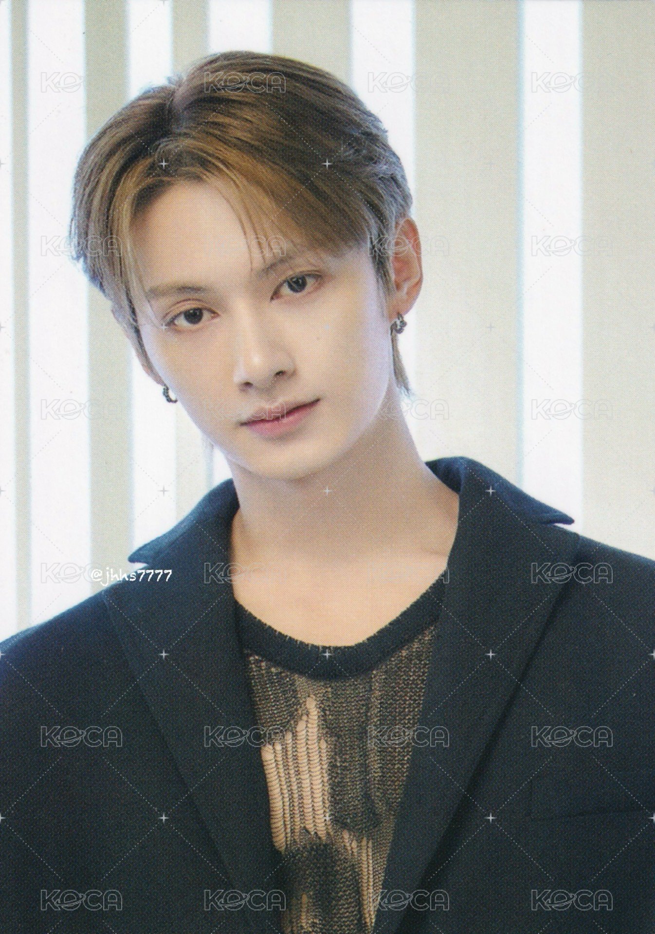 FOLLOW 隨機卡 ｜日巡卡包 正面