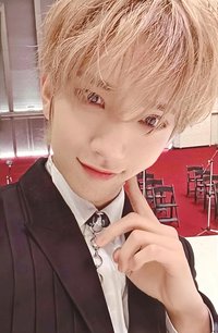 精選專 yzy 1.0 特典卡 