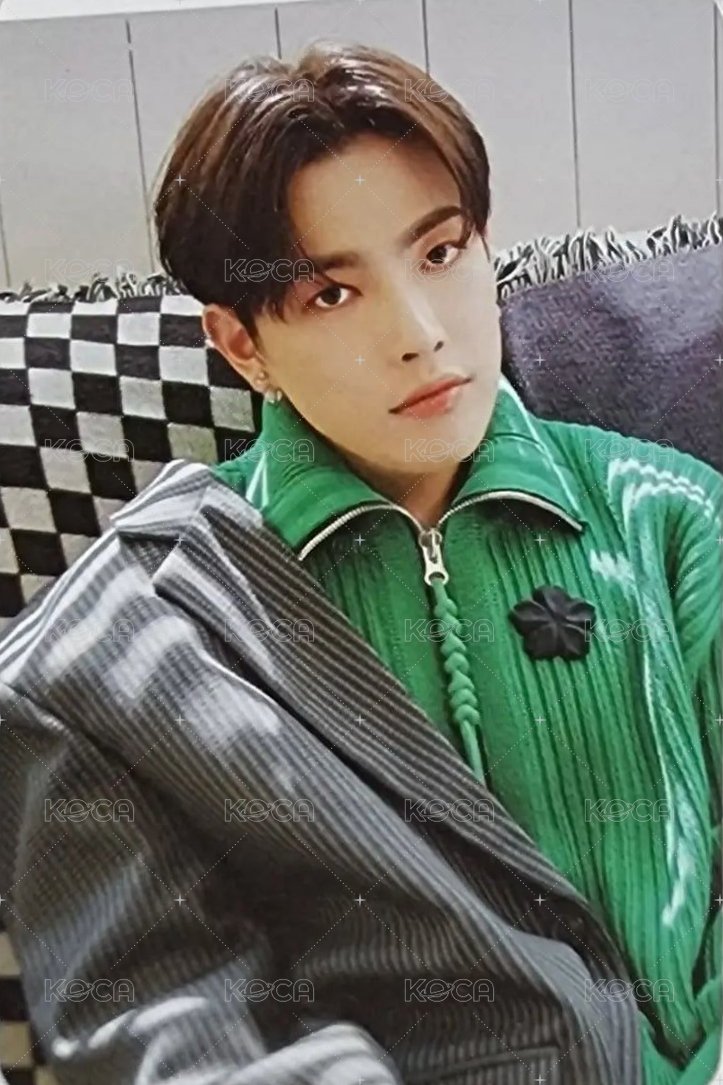 ATINY ROOM 隨機卡  正面