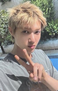 迷一 wvs B 直播卡 