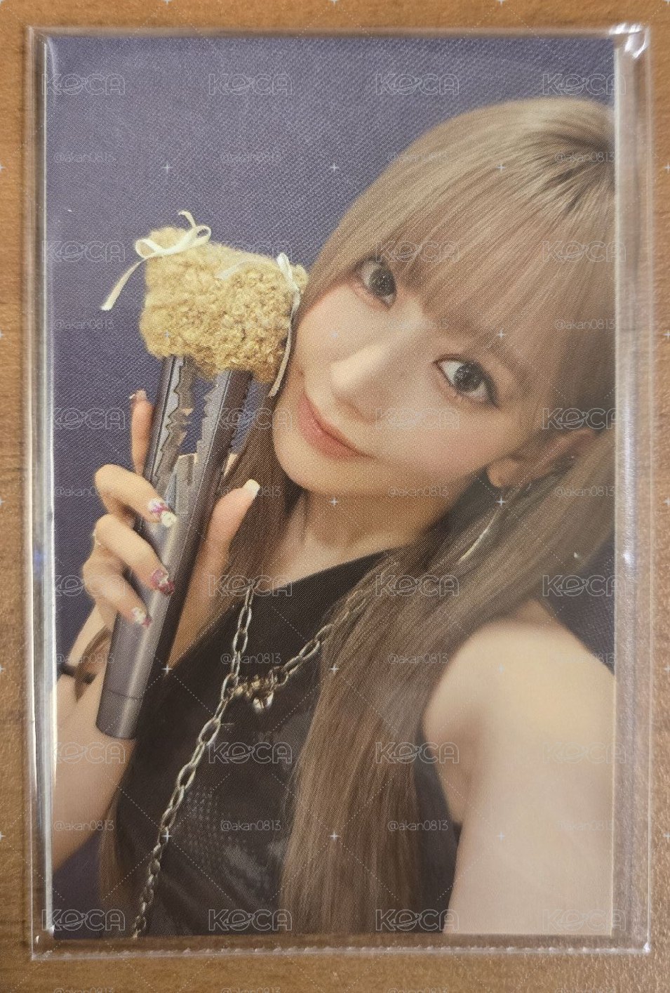 LESSERAFIM SAKURA 針織手燈帽卡