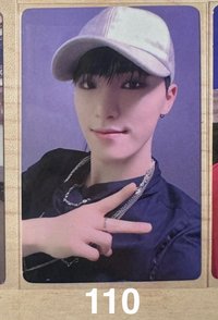 DINO 精選專 yzy D場簽售