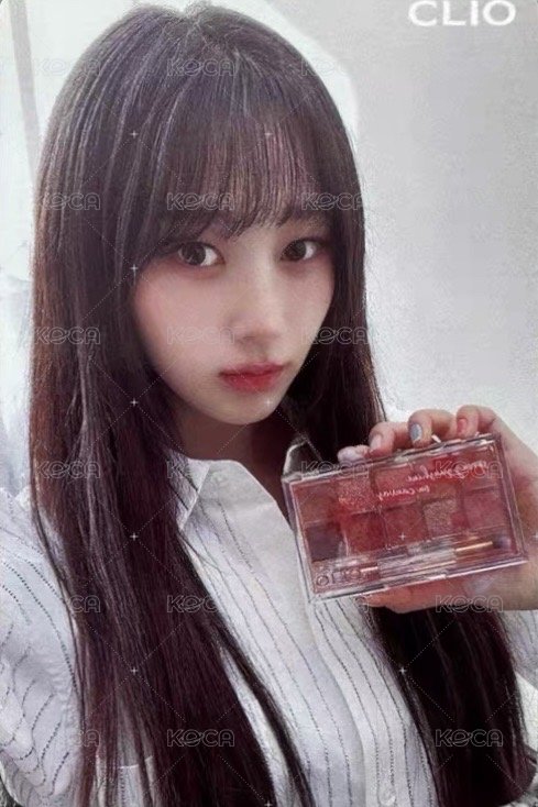 代言卡 clio眼影吉 背面